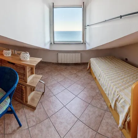 Apartment La Finestra Sul Mare